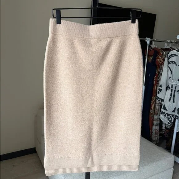 Club Monaco Tan Knit Skirt - Picture 2 of 7